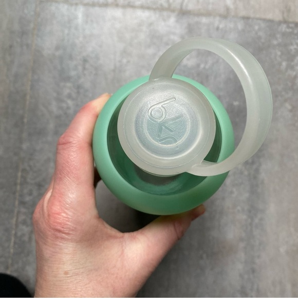 Bkr Holiday Bottle (500ml / 16oz) - Picture 4 of 4